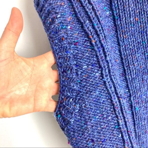 Vintage Blue Women's Sweater Vest - Picture 5 of 9